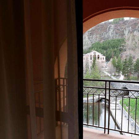 Grand Resort Jermuk Exteriör bild