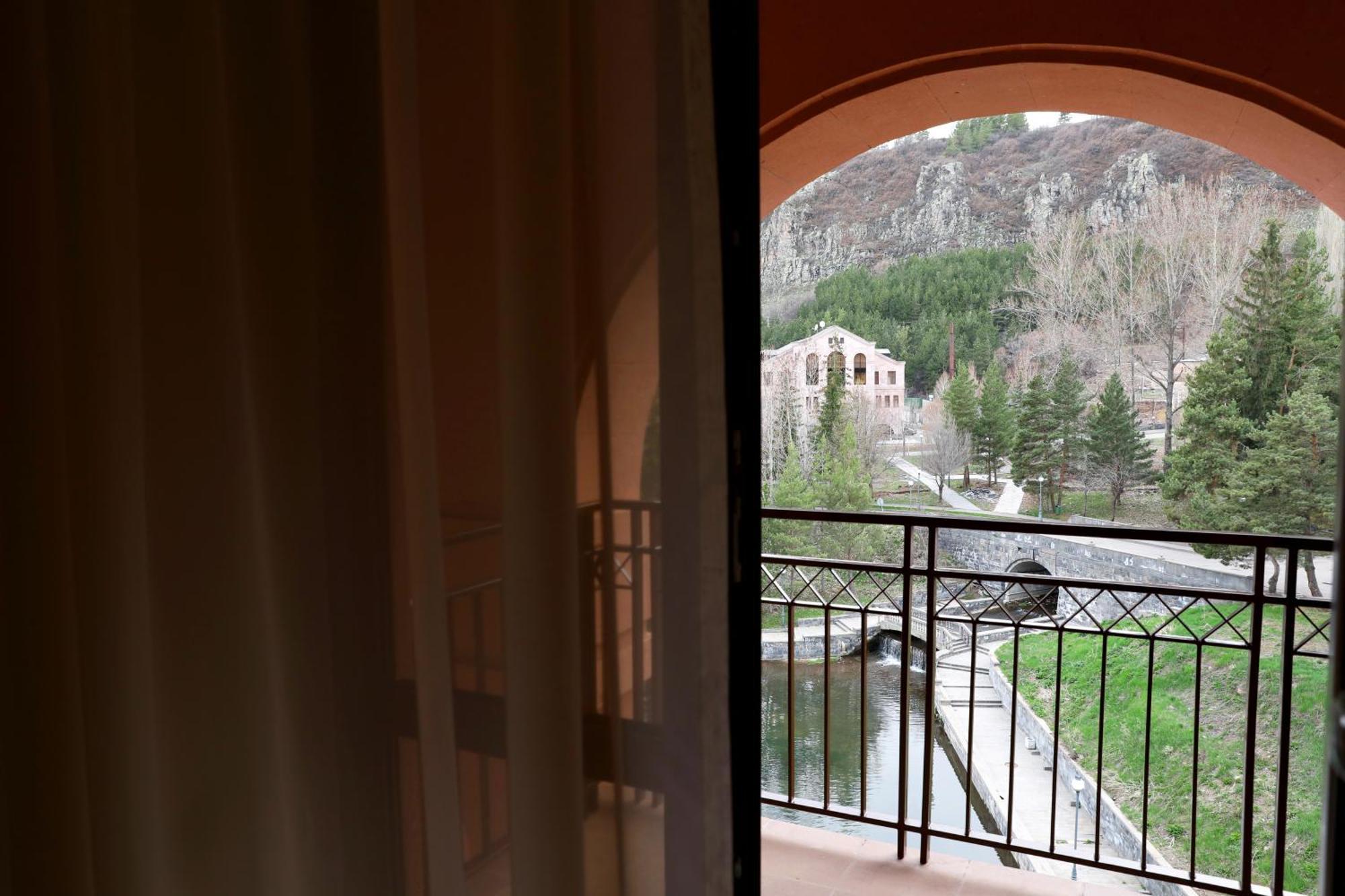 Grand Resort Jermuk Exteriör bild
